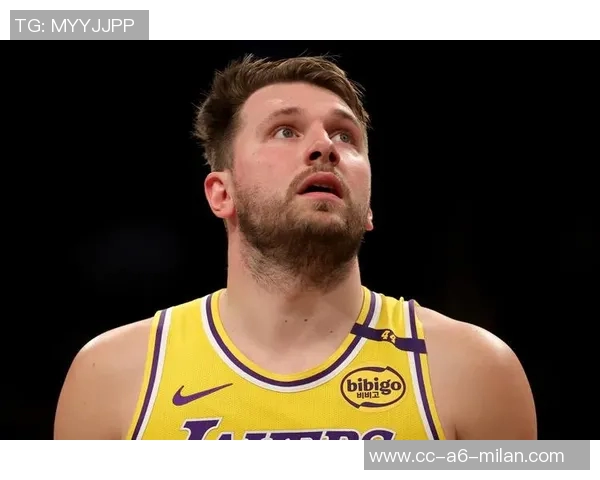 克莱伯盛赞东契奇转身三分绝妙传球能力令人惊叹